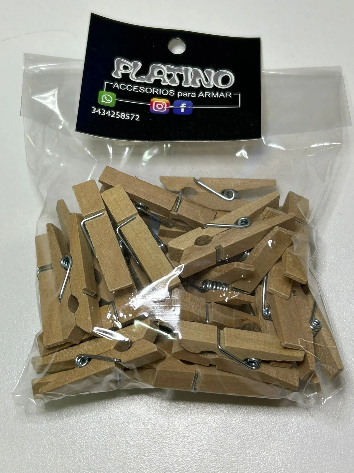Broches de madera natural 3,5cm. 30u