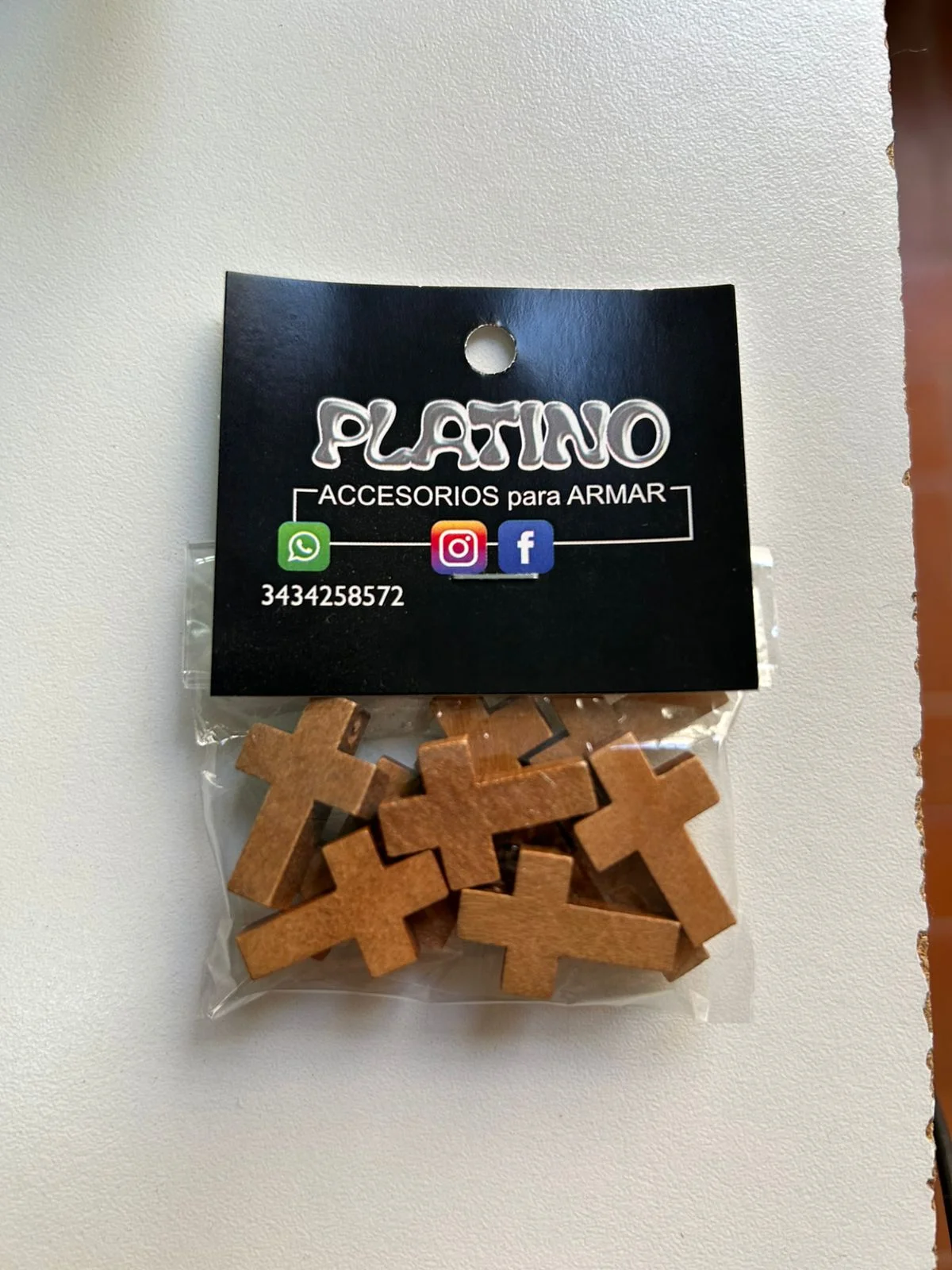 Cruces de madera 14 x 22mm. 10u