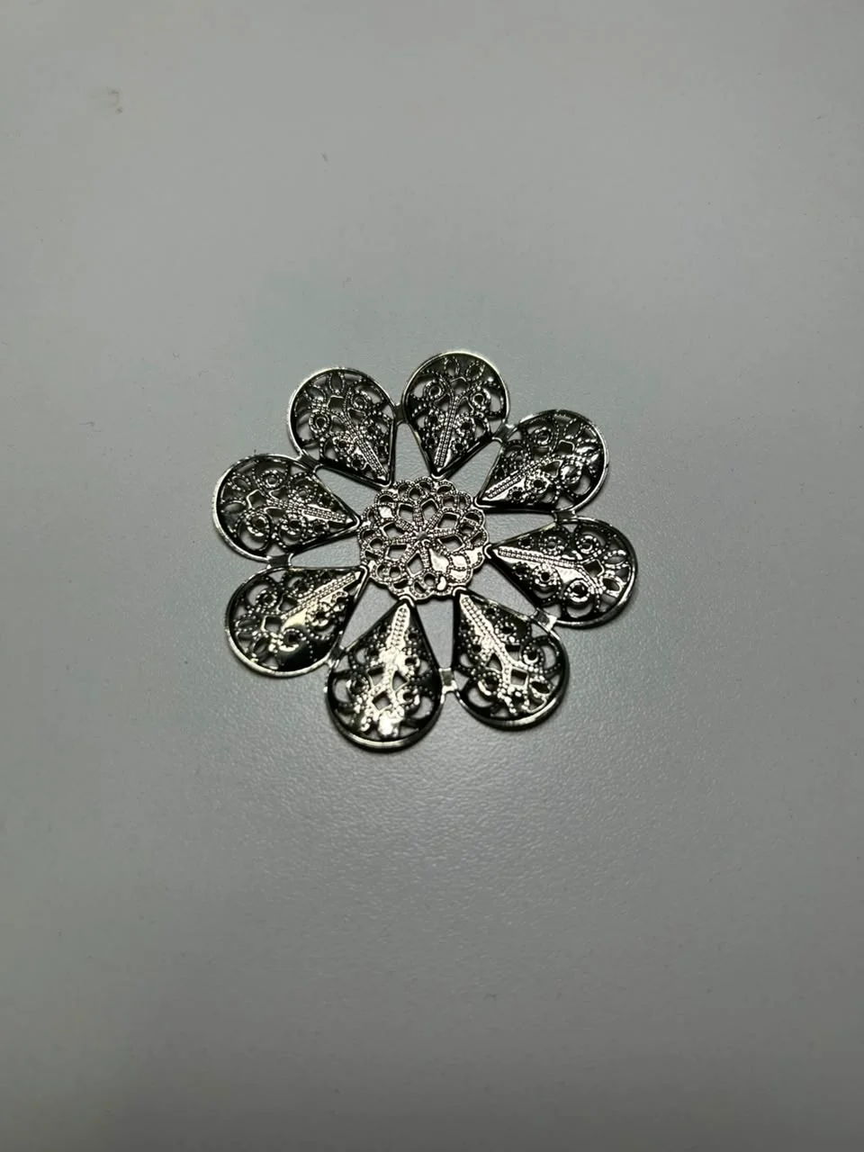 Aplique chapa flor grande. 5u