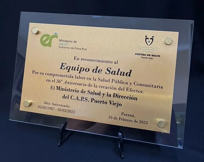 PLACA ACRÍLICA CON PLACA ESTAMPADA