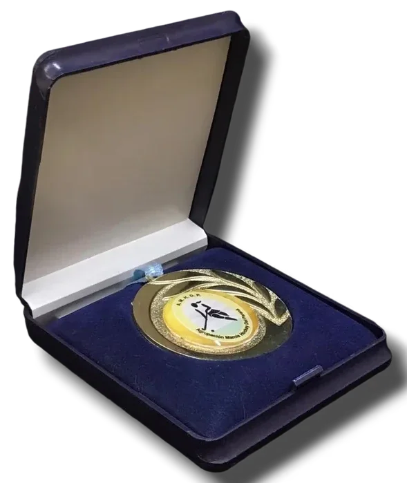 MEDALLA IMPORTADA LAUREL CON ESTUCHE